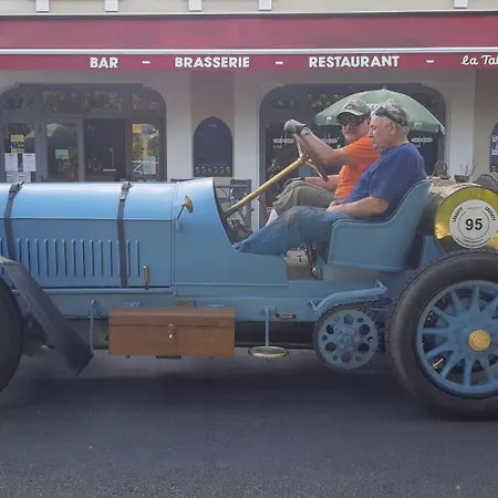 מלון Logis Du Champ De Foire Saint-Aulaye-Puymangou