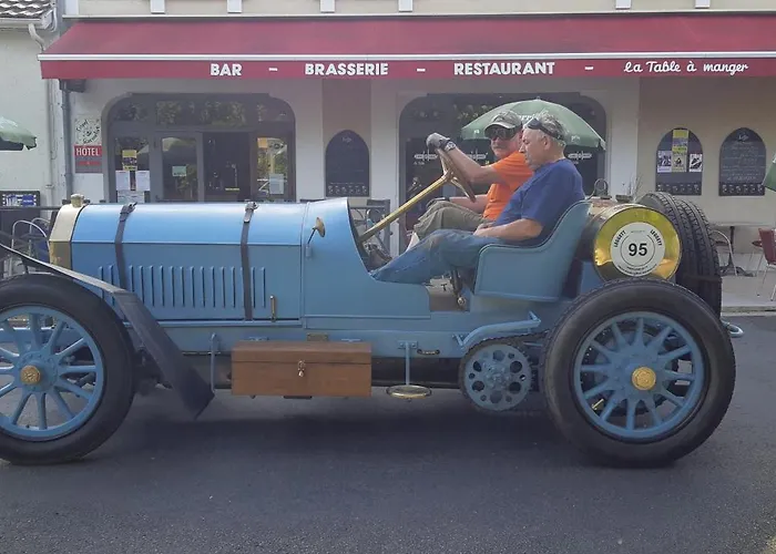 Отель Logis Du Champ De Foire Saint-Aulaye-Puymangou