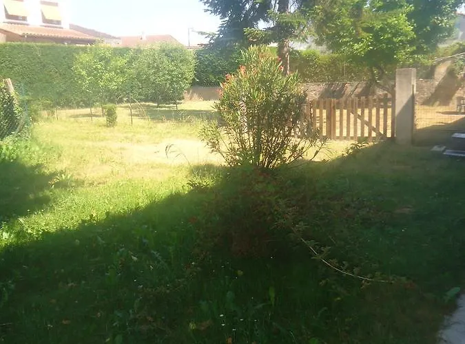 Logis Du Champ De Foire 3* Saint-Aulaye-Puymangou