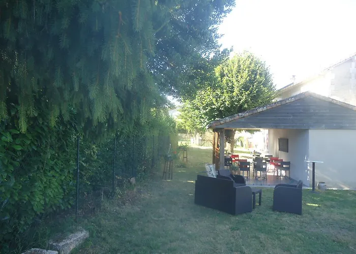 Logis Du Champ De Foire 3* Saint-Aulaye-Puymangou