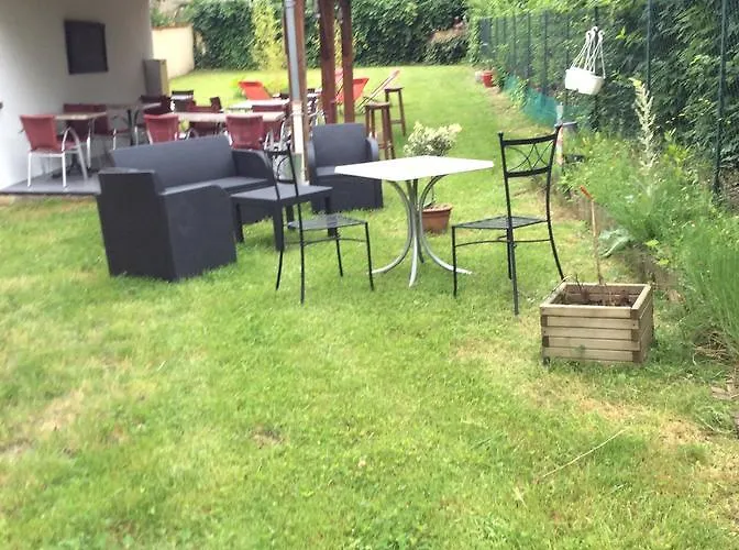 Logis Du Champ De Foire Отель 3*